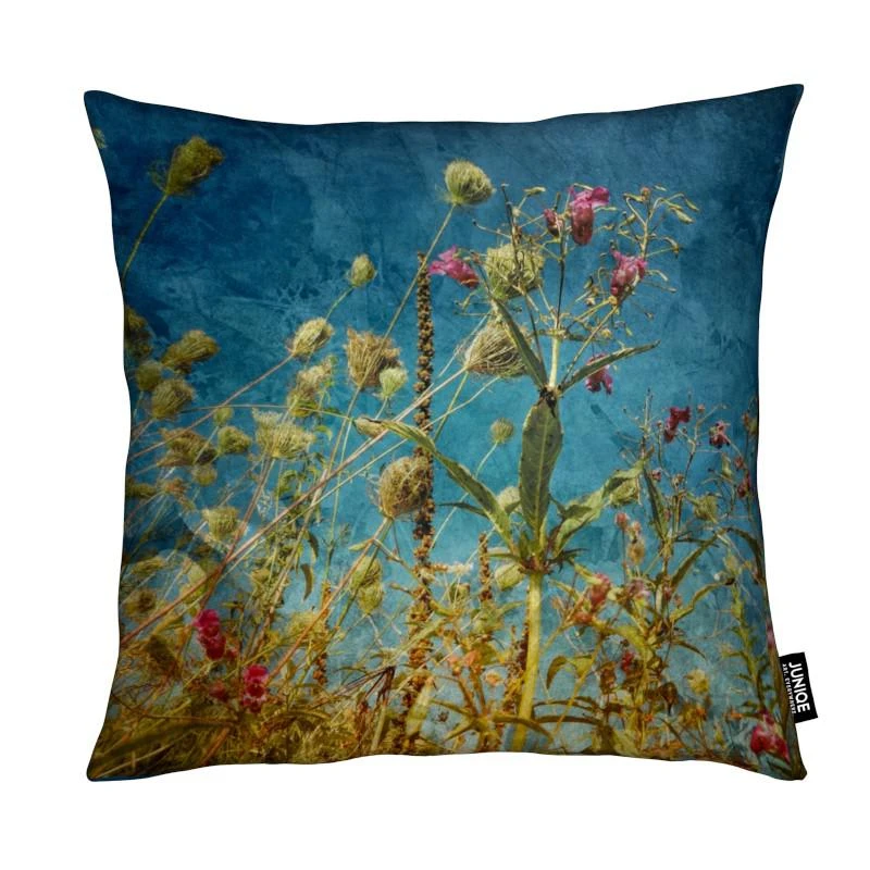 Juniqe Kissen "Heat Flowers" In Blau & Grün