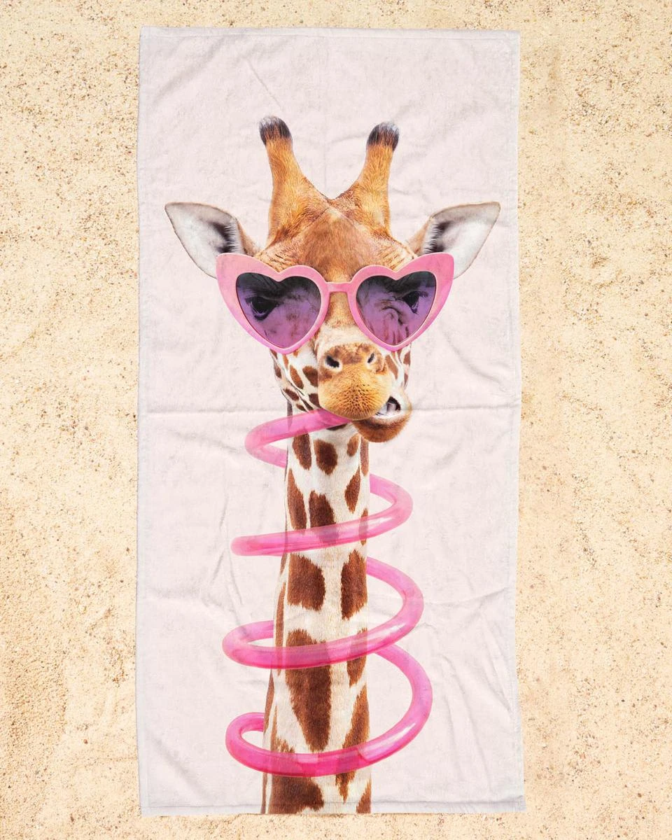 Juniqe Strandtuch "Thirsty Giraffe" In Braun & Rosa – Bild 2