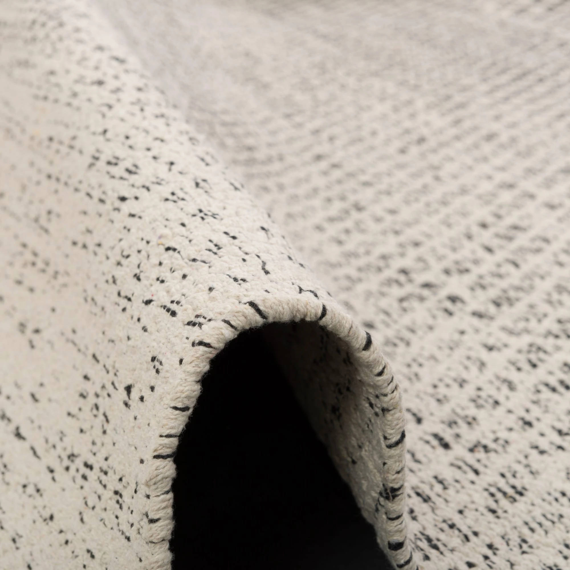 Pergamon Baumwolle Natur Kelim Teppich Sandy Meliert In Schwarz Weiss – Bild 3