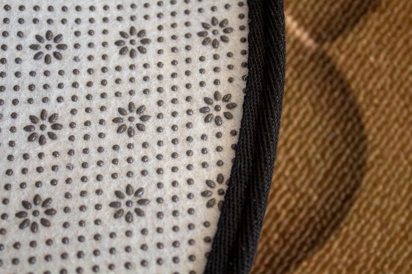 Rockbites Teppich Smily Haufen In Braun – Bild 4