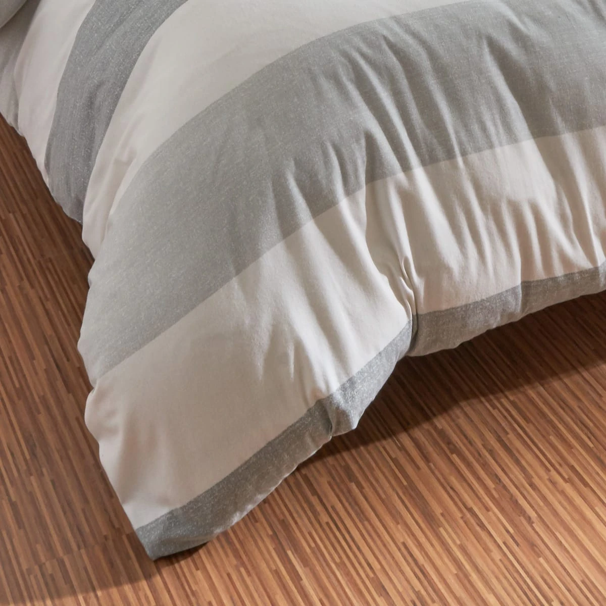 Traumschlaf Bettwäsche Melange Streifen Grau In Grau – Bild 4